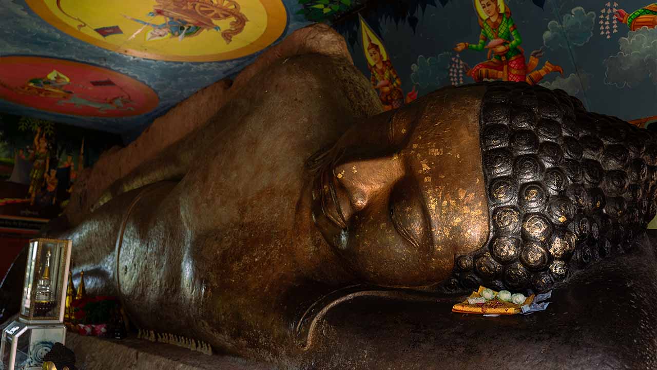 Reclining Buddha in Siem Reap 
